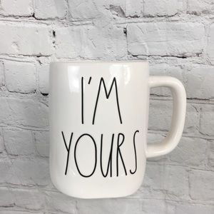 🚨 FLASH SALE 🚨 Rae Dunn “I’M YOURS” coffee mug
